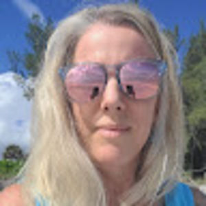 Meet your Posher, Simone